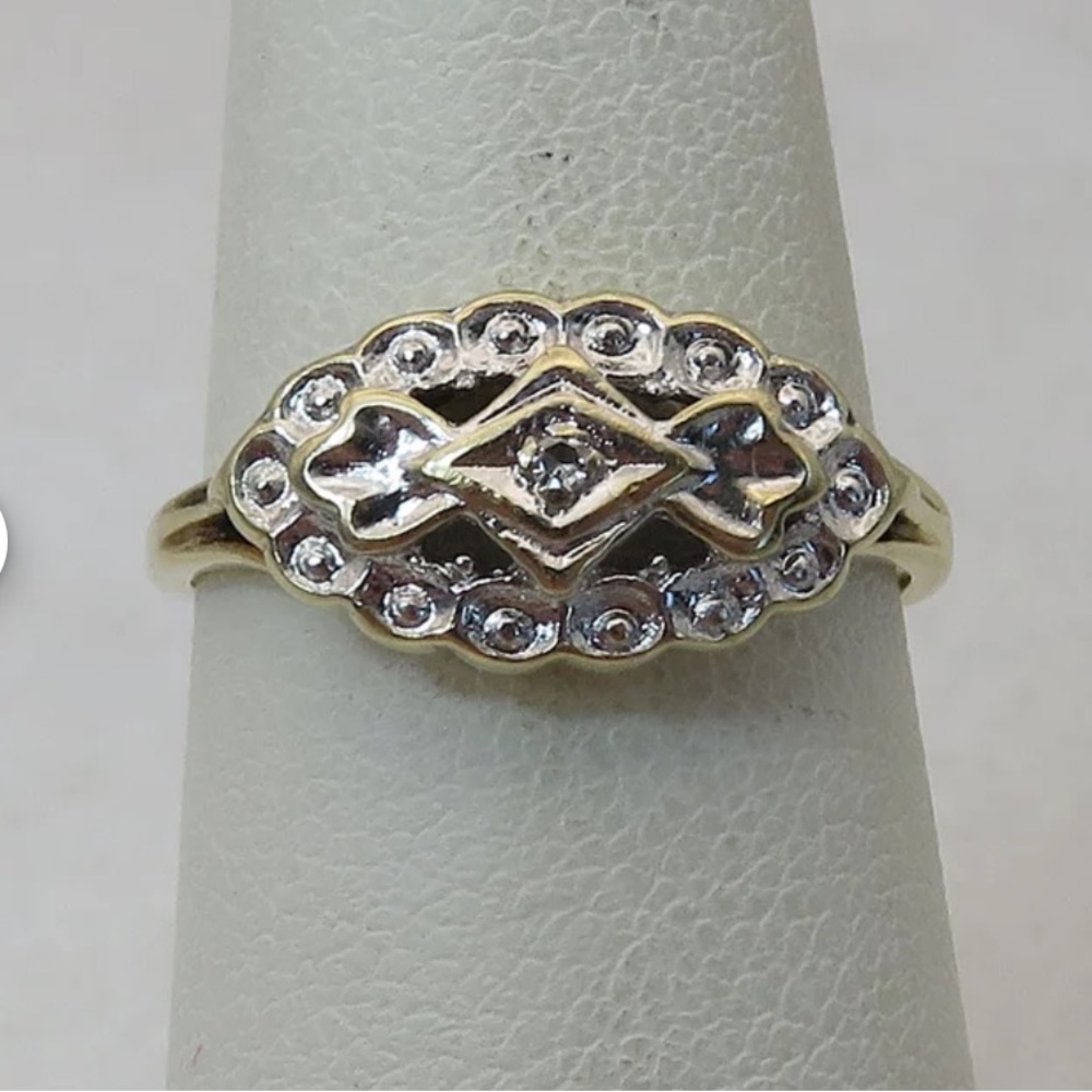 10K Yellow Gold Diamond Accent Ring – Size 7 – Vintage Inspired